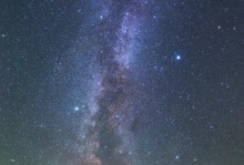 繁星满天（探寻内心之光，勇攀人生巅峰）