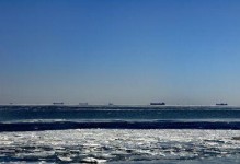 冬日海边的邂逅（一场海浪的演奏）