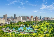 公园与爱（美丽公园中两个人的爱情故事）
