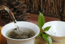 茶香浓郁母爱浓情（那一杯茶，泡出了妈妈的爱）