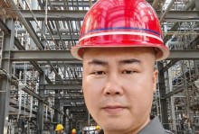 勇救火场的英雄（用生命捍卫安全）