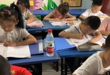 一个男孩的成长故事（一个男孩的成长故事）