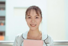 和蔼的笑容（拉近陌生人之间的距离）