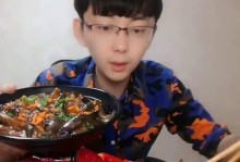 饥饿是门后的香（一个关于母亲的故事）